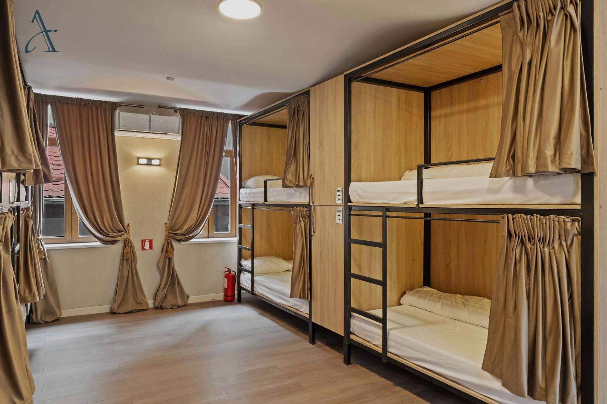 Ramana Garden Hostel - Self-Service Accommodation 부쿠레슈티 외부 사진
