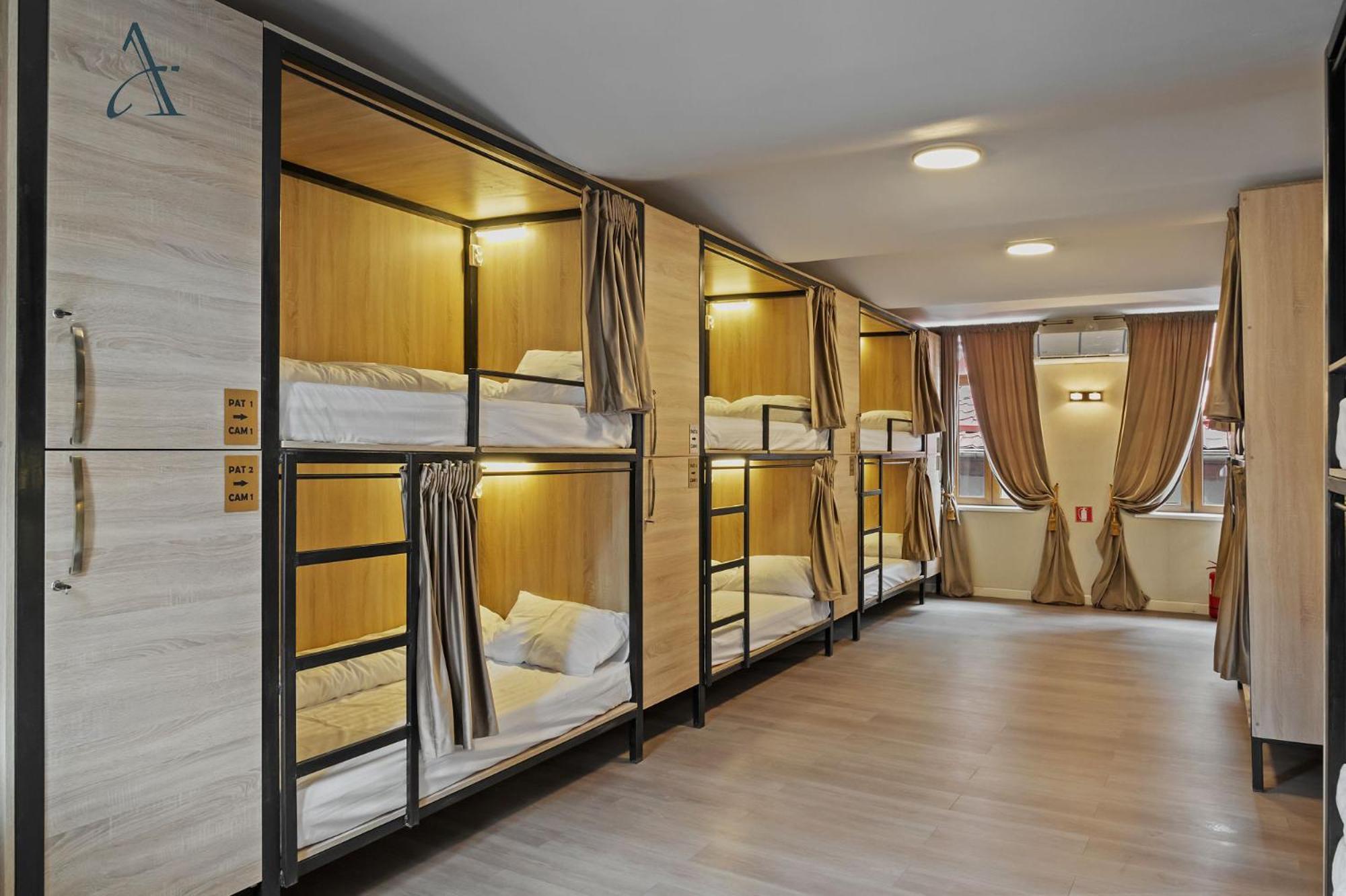 Ramana Garden Hostel - Self-Service Accommodation 부쿠레슈티 외부 사진